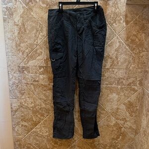 Mountain Hardwear Black Cargo Pants